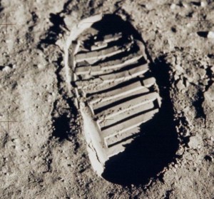 טביעת רגל על פני הירח ממשימת אפולו 11
