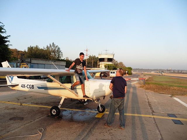 טיסת סולו בקורס טיס אזרחי