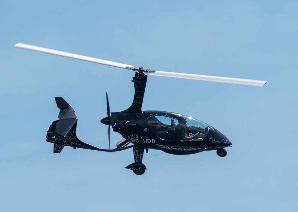 בין מטוס למסוק